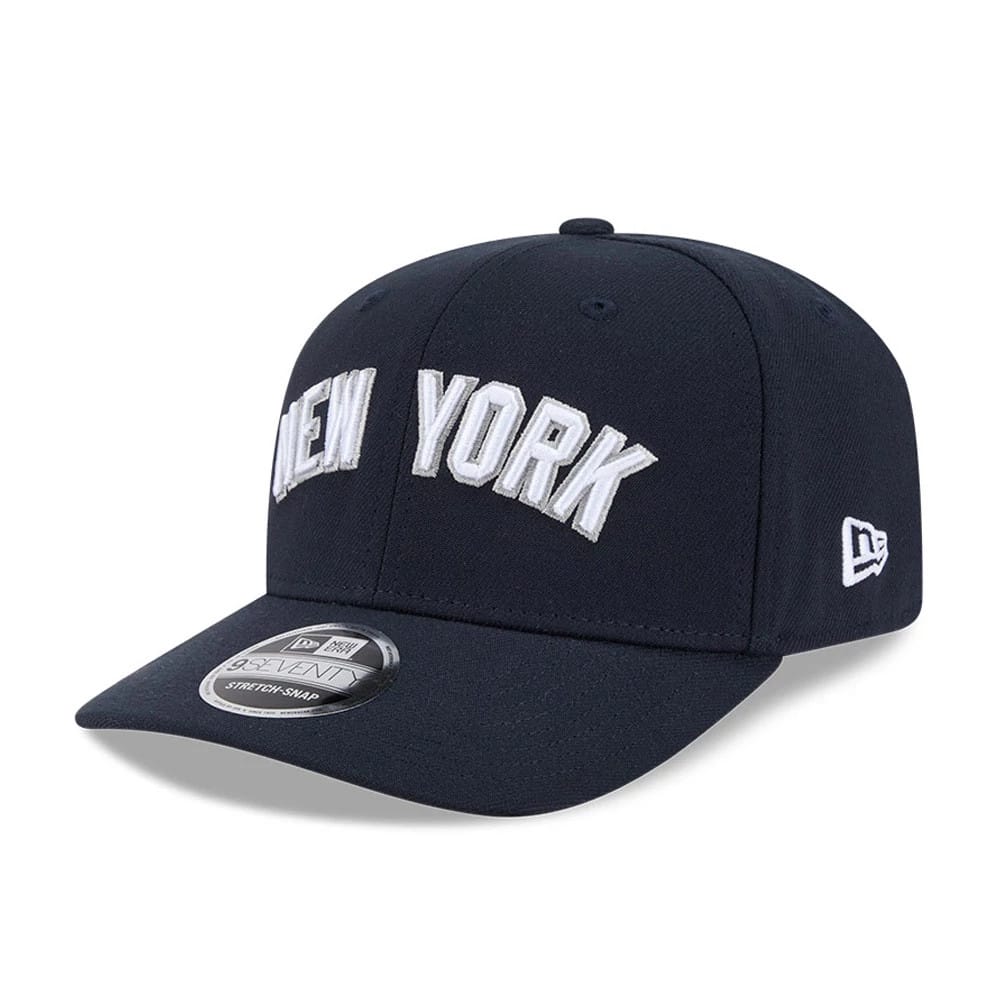 Pictured is this MLB New York Yankees 9SEVENTY Stretch Snap cap in navy. 4
