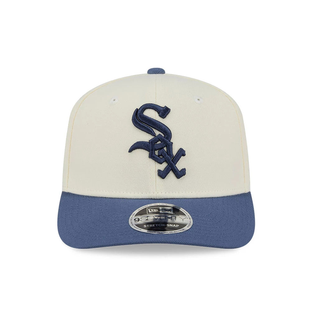White Sox MLB Slate Stone Cream & Dark Blue New Era 9SEVENTY Stretch Snap Adjustable Cap, front view showing the raised embroidered dark blue Sox logo on cream front panels, with a dark blue visor and a 9SEVENTY size sticker.