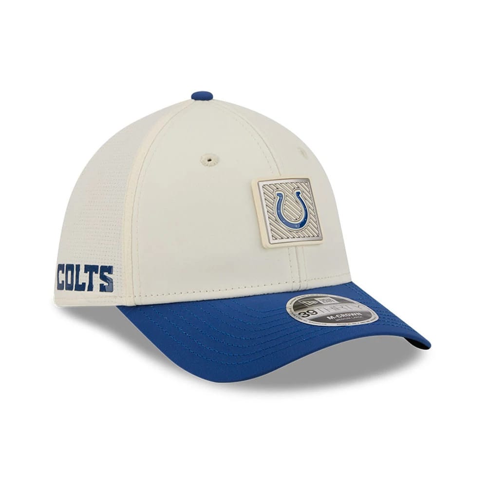 Indianapolis Colts NFL Training 2026 White New Era 39THIRTY M-Crown Stretch Fit Cap, three-quarter view showing the raised blue and white horseshoe logo patch on the front panel, blue curved visor, and 39THIRTY size sticker on the visor.