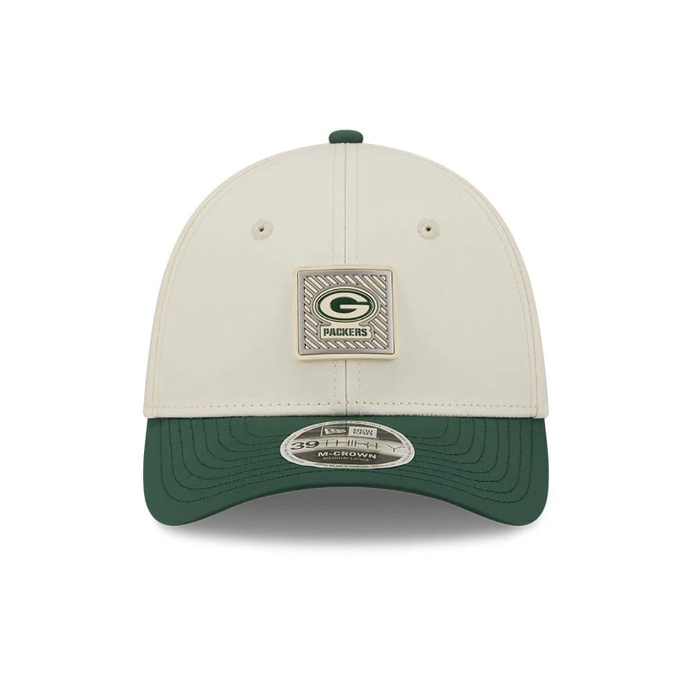 Pictured is this NFL Training 2026 Green Bay Packers 39THIRTY M-Crown Stretch Fit cap in white. 2