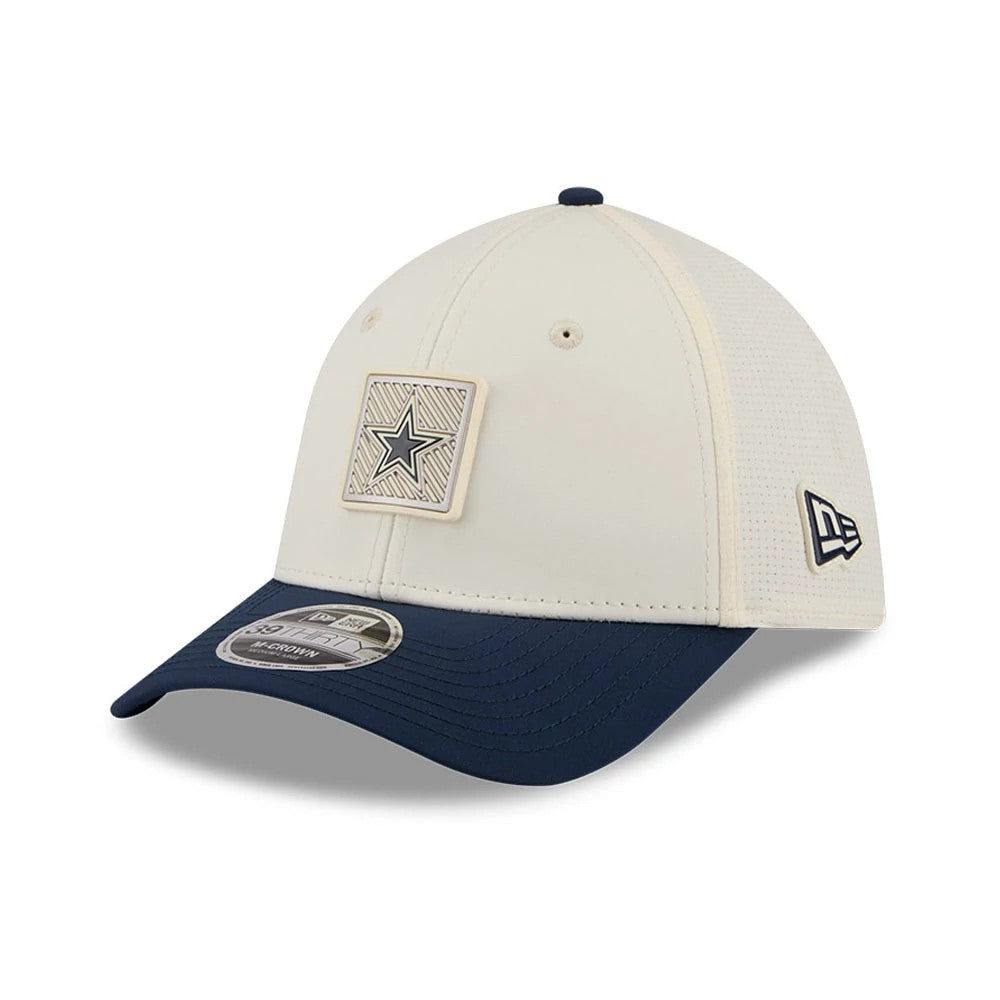 Dallas Cowboys NFL Training 2026 White New Era 39THIRTY M-Crown Stretch Fit Cap, front view showing a raised embroidered navy star on a cream square patch over white panels, with a curved navy visor and a 39THIRTY size sticker.
