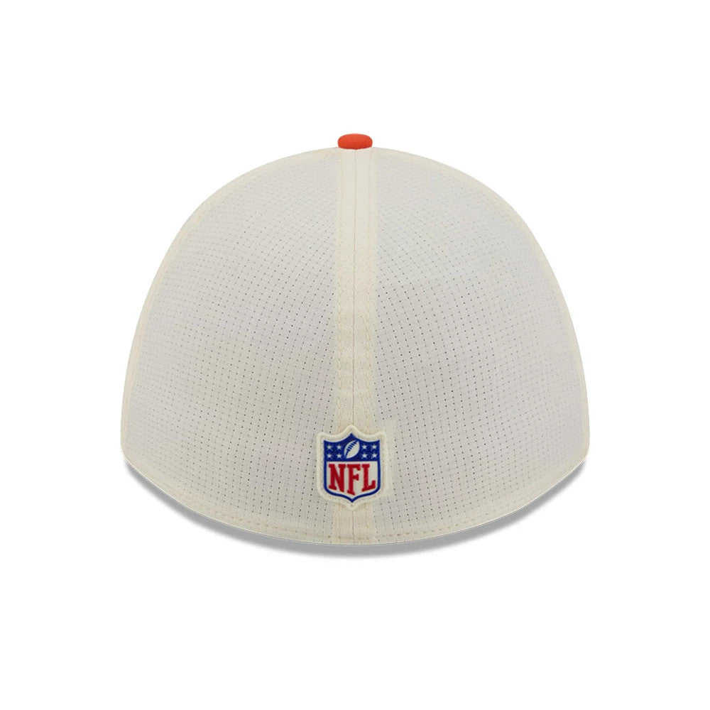 Cleveland Browns NFL Training 2026 White New Era 39THIRTY M-Crown Stretch Fit Cap, rear view showing the embroidered red, white, and blue NFL shield logo centred on the structured white crown, with a small orange top button.