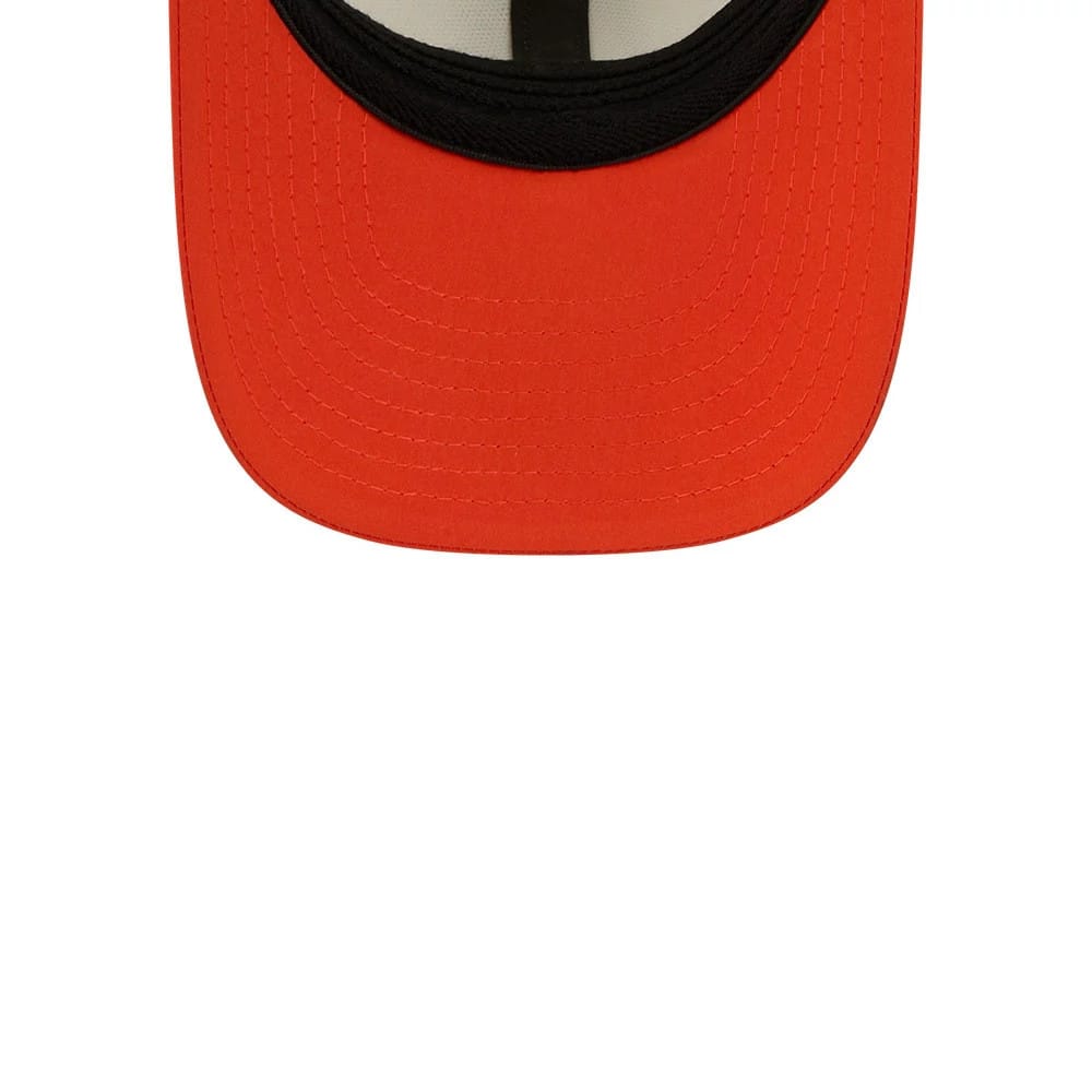 Pictured is this NFL Training 2026 Cleveland Browns 39THIRTY M-Crown Stretch Fit cap in white. 7