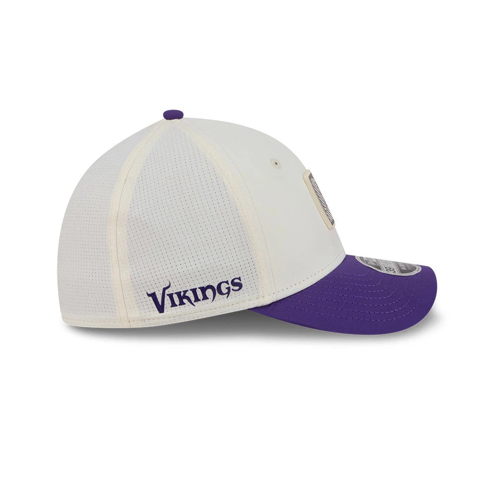 Minnesota Vikings NFL Training 2026 White New Era 39THIRTY M-Crown Stretch Fit Cap, side view showing the purple embroidered Vikings wordmark on the mid-panel, a structured crown with white mesh fabric.