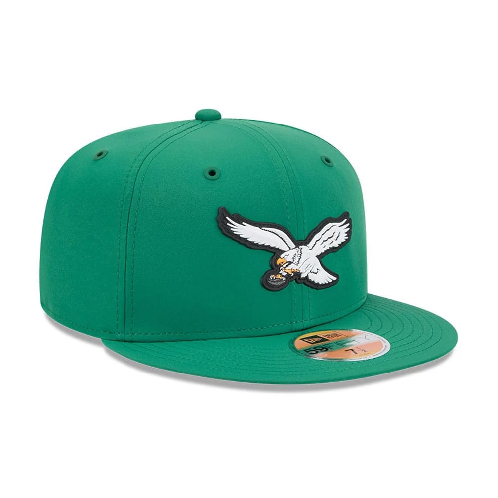 Philadelphia Eagles NFL Sideline 2026 Green New Era 59FIFTY Fitted Cap, front view showing the embroidered eagle logo on the structured green crown, with a flat green visor and a gold 59FIFTY size sticker on the visor.