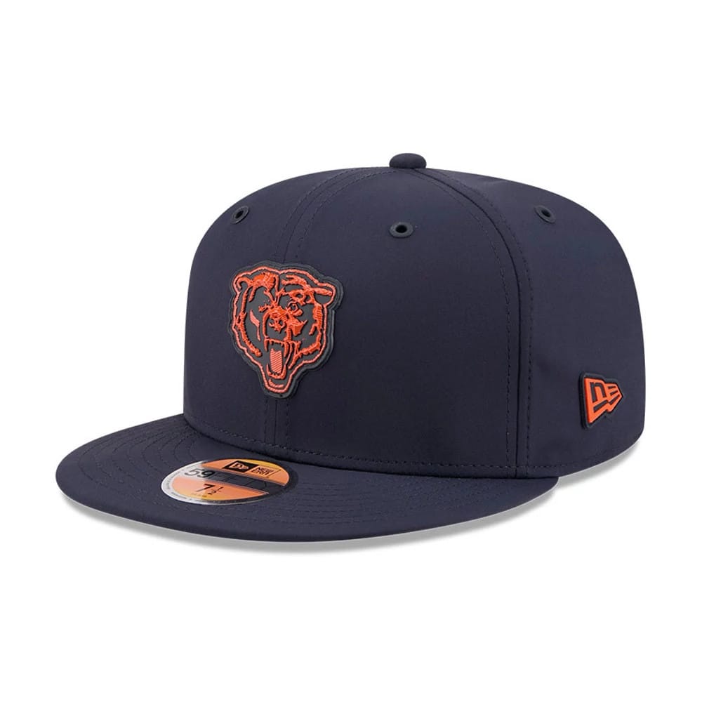 Chicago Bears NFL Sideline 2026 Navy New Era 59FIFTY Fitted Cap, three-quarter view showing the orange embroidered Bears logo on the front panel, a New Era flag logo on the left side, and an orange-bordered 59FIFTY size sticker on the navy visor.