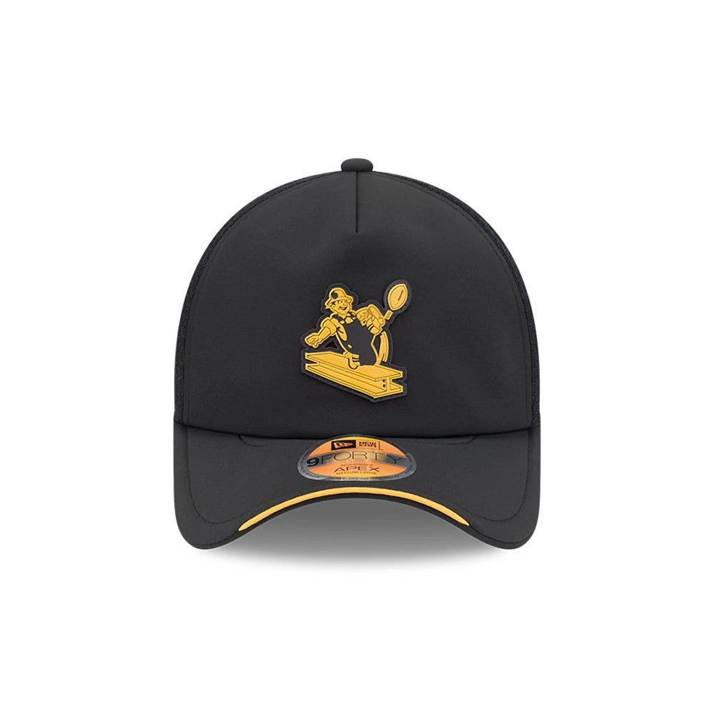 Pittsburgh Steelers NFL Sideline 2026 Black New Era 9FORTY Apex Adjustable Cap, front view showing a yellow embroidered logo on the structured black crown, curved visor with matching yellow edging, and 9FORTY size sticker on the visor.
