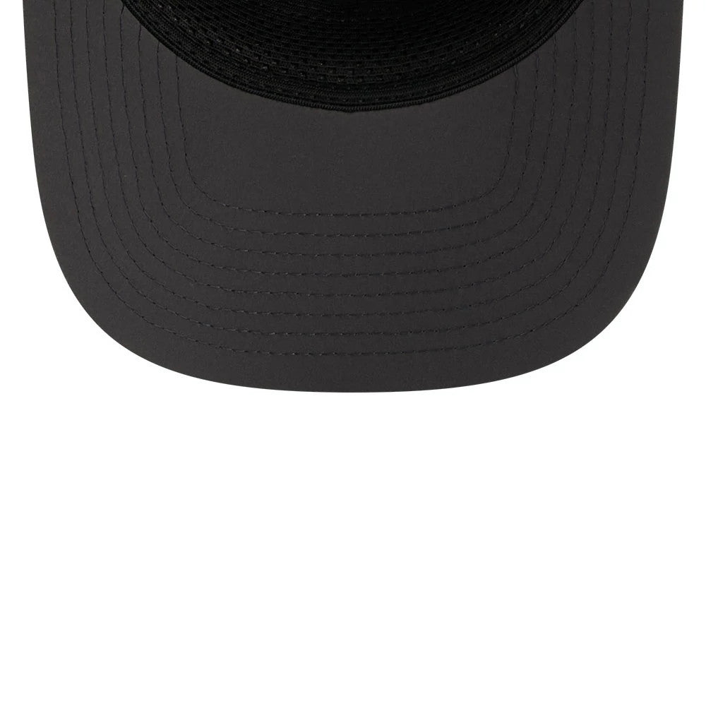 Chiefs NFL Sideline 2026 Charcoal New Era 9SEVENTY Stretch Snap Adjustable Cap, top view showing a curved black visor with detailed stitching, revealing a glimpse of the mesh material underneath the visor.