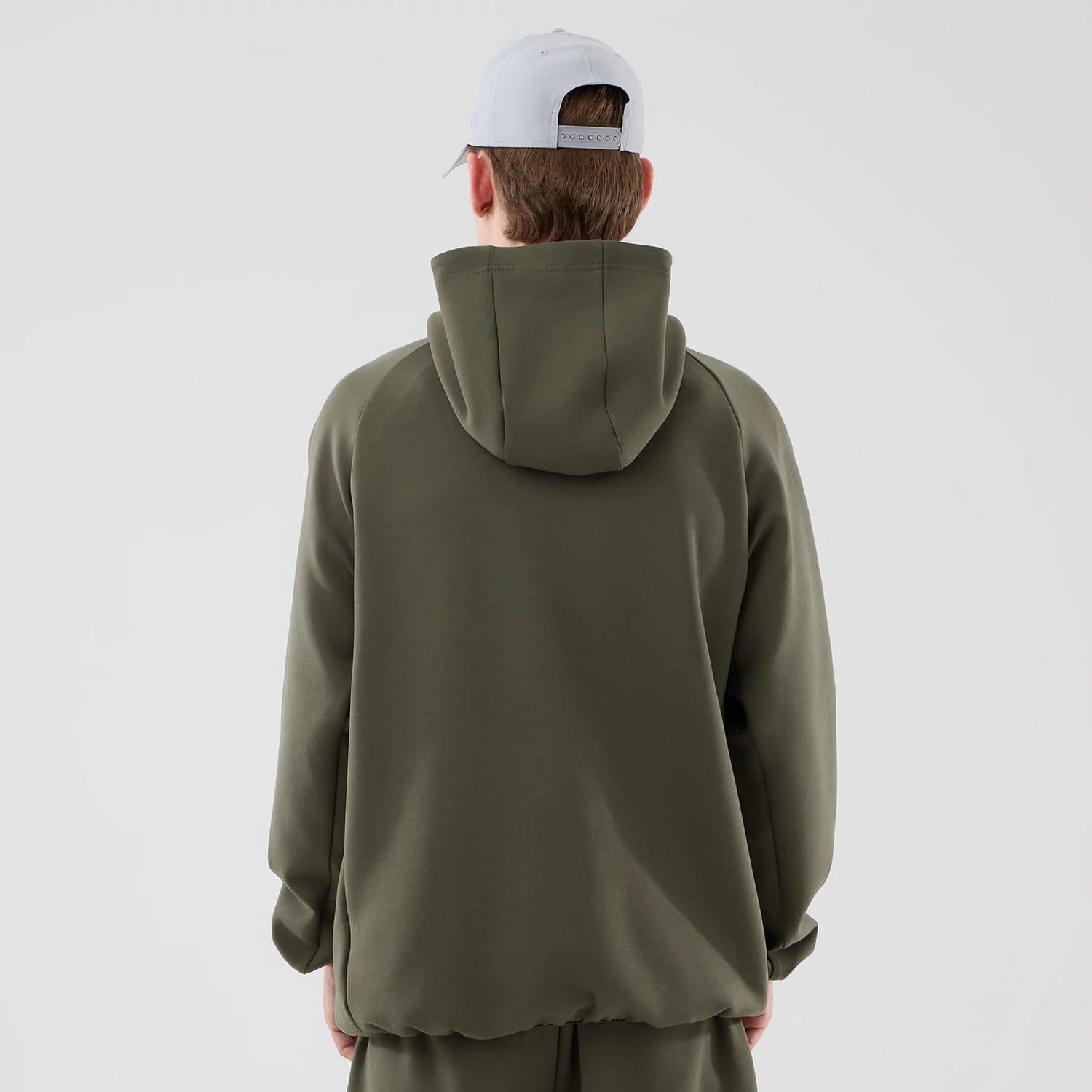 The model is wearing this MLB Core Plus New York Yankees Full Zip Hoodie in green. 2
