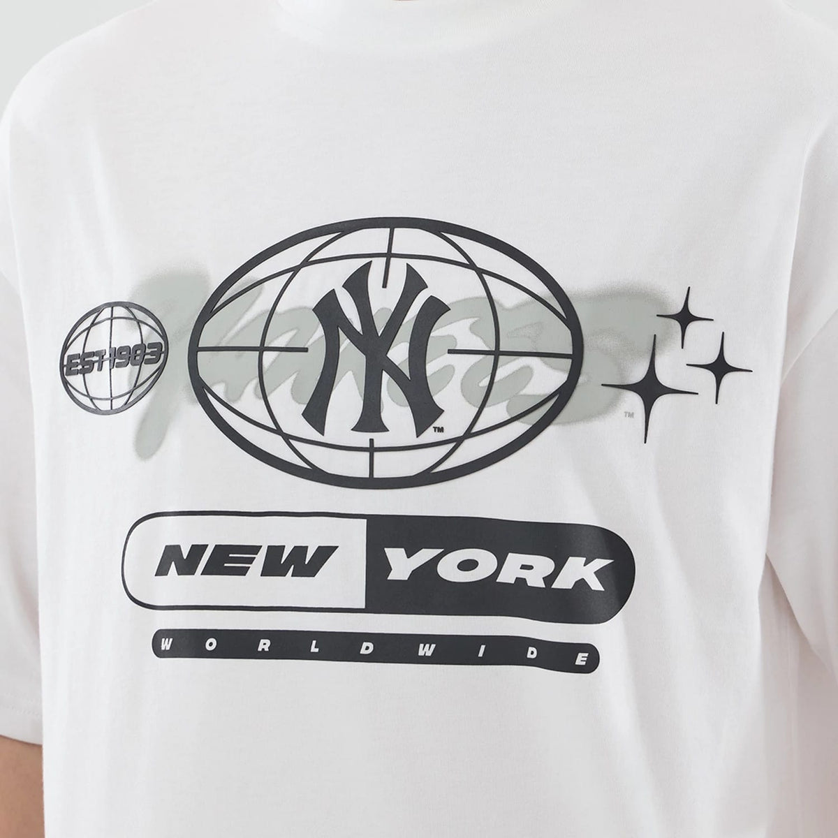 New Era New York Yankees MLB Logo Graphic White Oversized T-Shirt, front view showing a large black printed Yankees logo inside a globe graphic, EST. 1983 within a smaller globe to the left, and NEW YORK WORLDWIDE lettering in below.