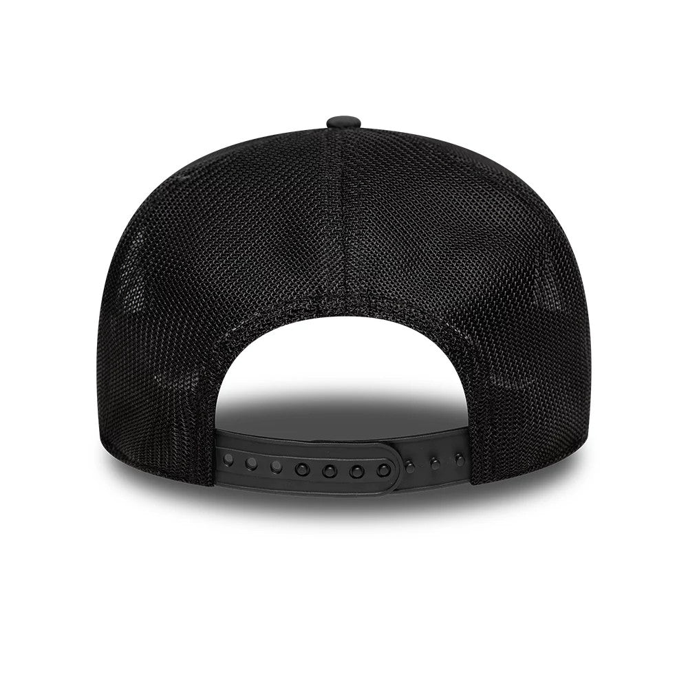 Pictured is this VR46 Camo 9SEVENTY Stretch Snap cap in black. 4