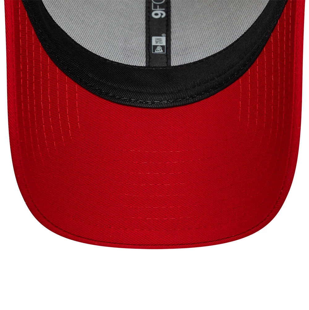 Womens Manchester United FC Cream & Red New Era 9FORTY Adjustable Cap, inside view showcasing a black sweatband, red undervisor, and black and grey taping with 9FORTY branding running along the centre seam.
