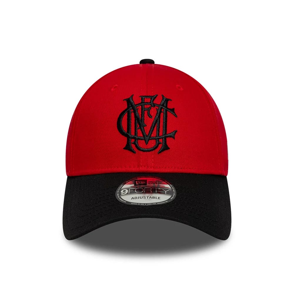 Pictured is this Manchester United FC Contrast 9FORTY cap in red & black. 2