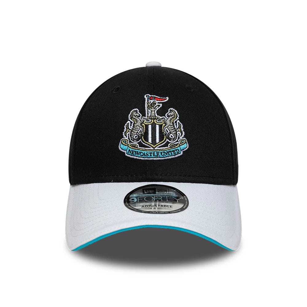 Pictured is this Newcastle United FC Team 9FORTY cap in black & white. 2