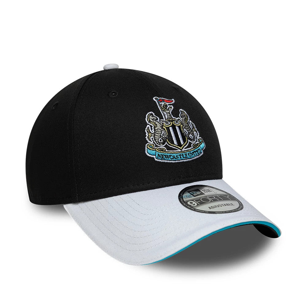 Pictured is this Newcastle United FC Team 9FORTY cap in black & white. 3
