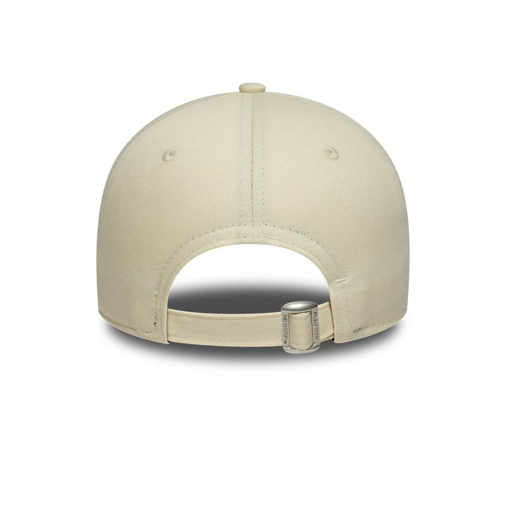 Newcastle United FC Cream New Era 9FORTY Adjustable Cap, rear view showing a cream-coloured curved visor with an adjustable strap and buckle, cream crown with matching eyelets and top button, no logo on the back panels.