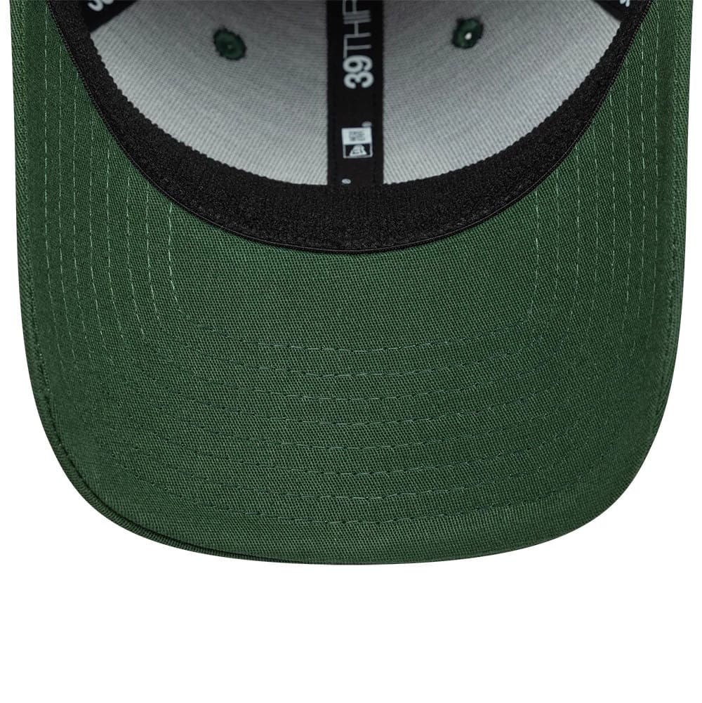 Pictured is this Newcastle United FC 39THIRTY Stretch Fit cap in dark green. 5