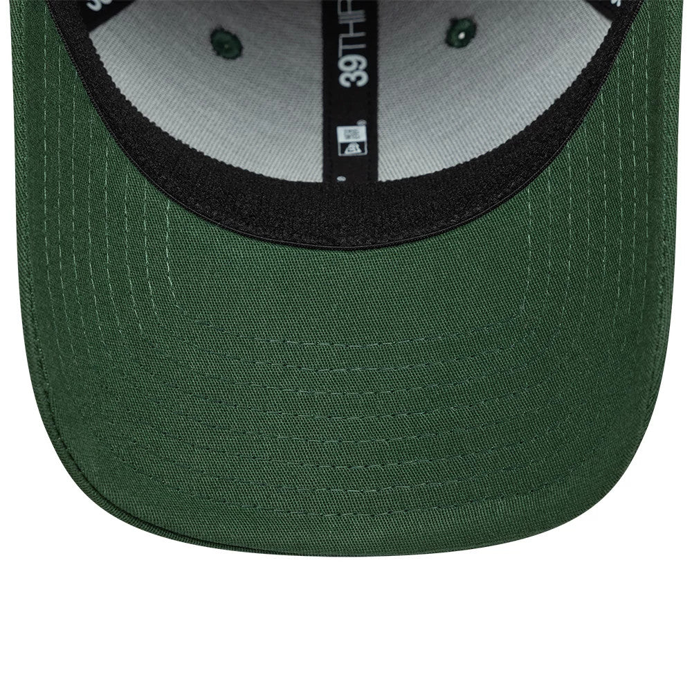 Pictured is this Newcastle United FC 39THIRTY Stretch Fit cap in dark green. 5