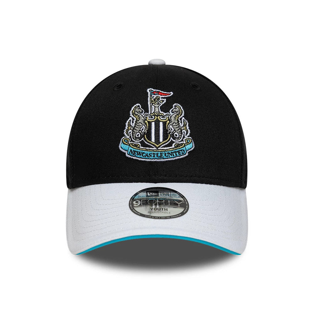 Pictured is this Youth Newcastle United FC Team 9FORTY cap in black & white. 2