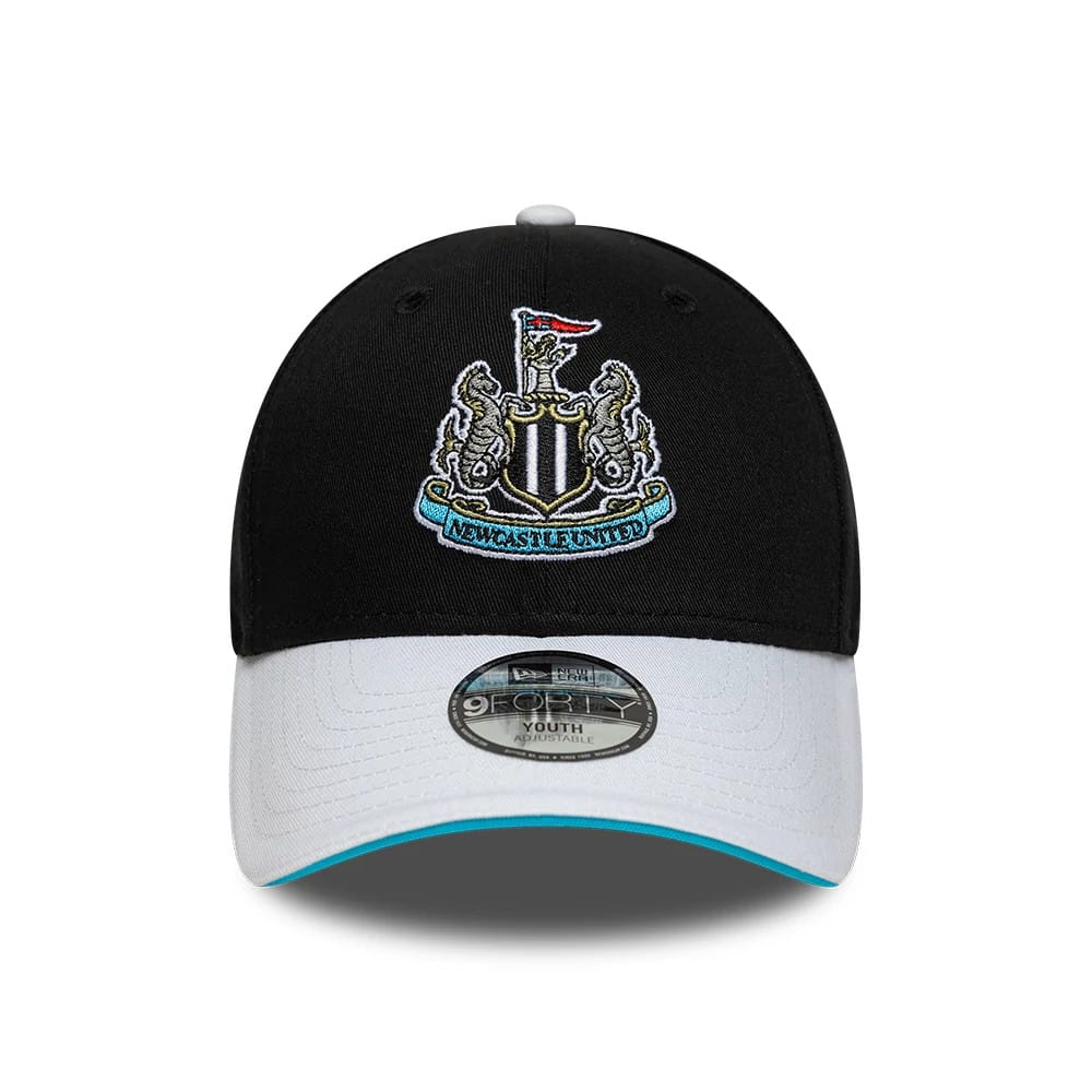 Pictured is this Youth Newcastle United FC Team 9FORTY cap in black & white. 2