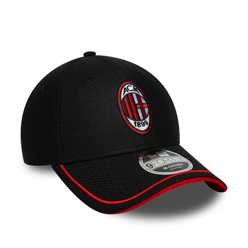 Pictured is this AC Milan Diamond Era 9FORTY M-Crown cap in black. 4