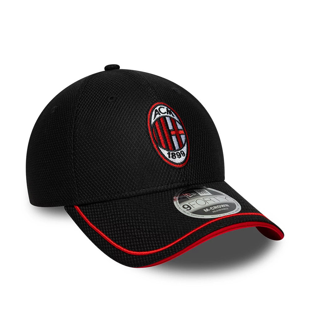 Pictured is this AC Milan Diamond Era 9FORTY M-Crown cap in black. 4