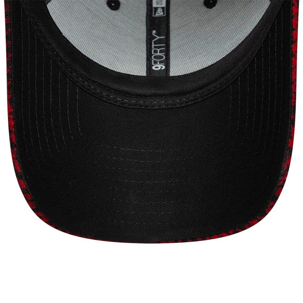 Pictured is this AC Milan Houndstooth 9FORTY cap in red. 2