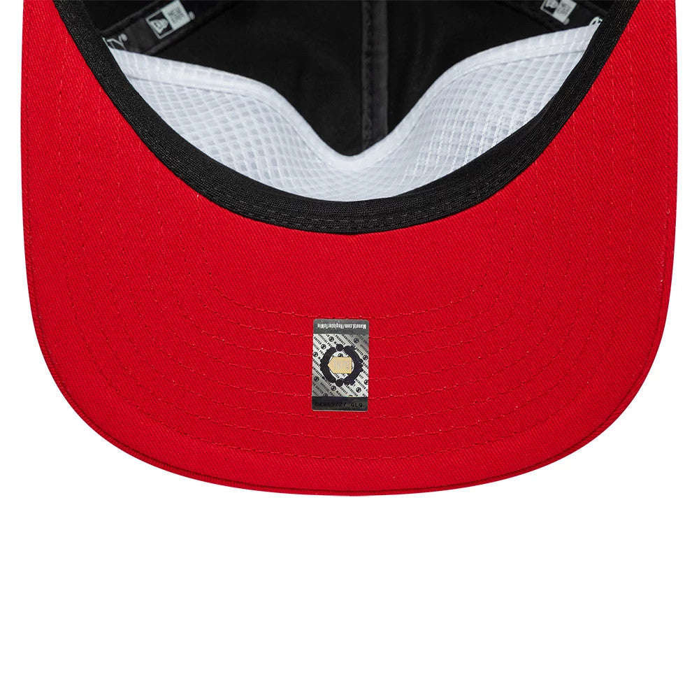 Pictured is this Manchester United FC Keano 19TWENTY cap in black & red. 5