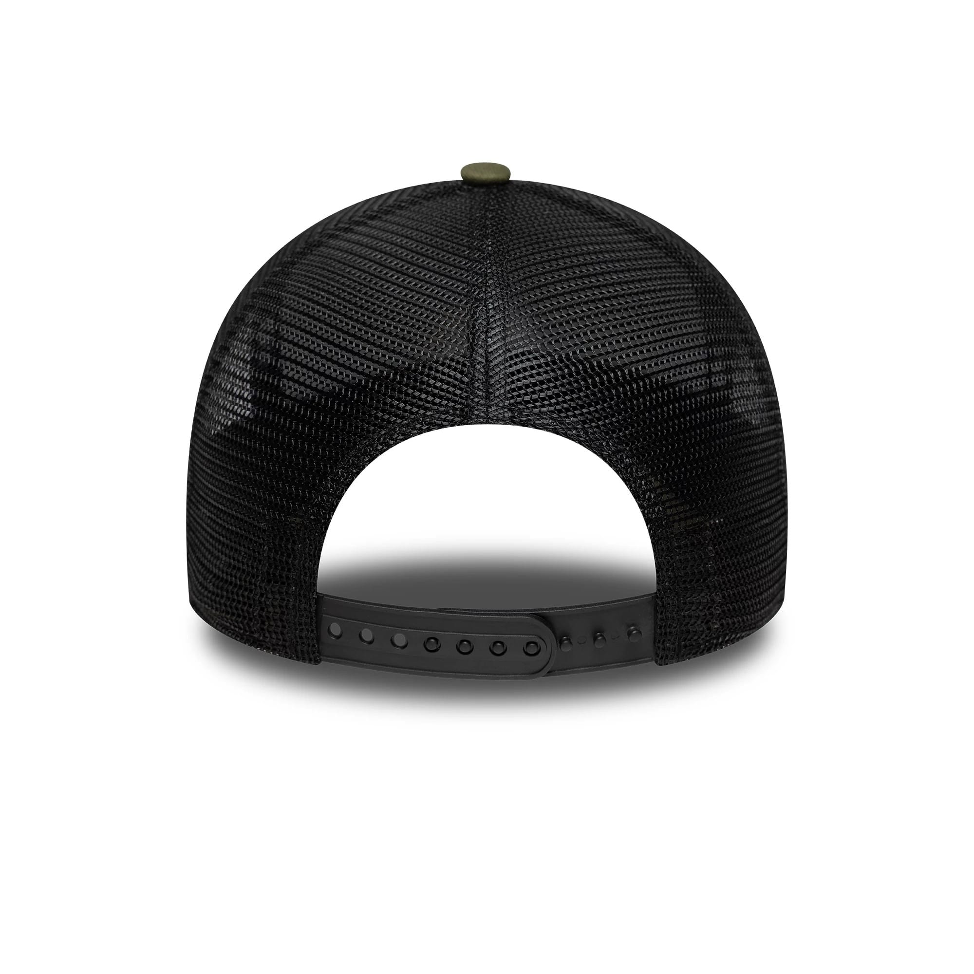 Pictured is this Ducati Motor Core 9FORTY E-Frame Trucker cap in green. 4