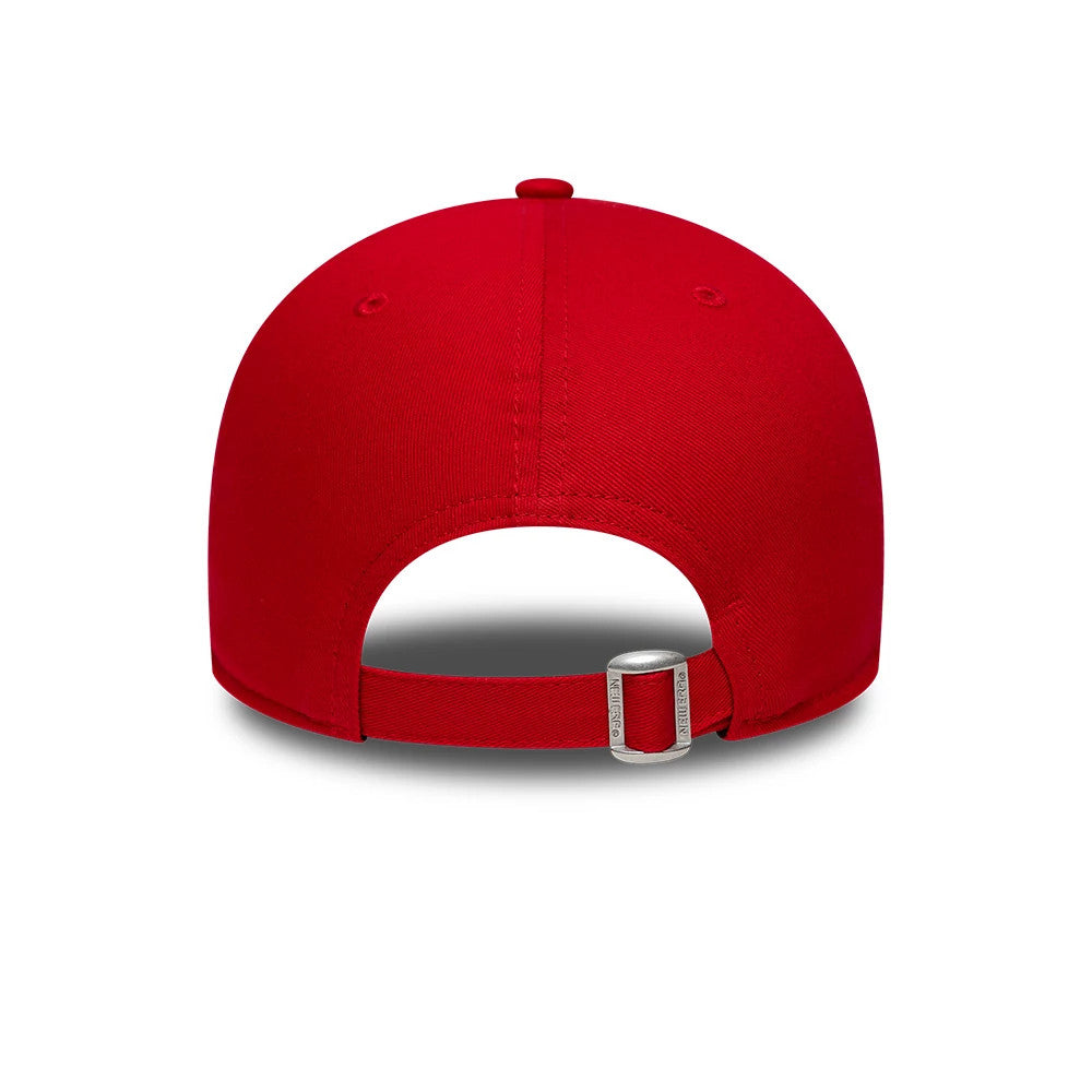 Pictured is this Youth Liverpool FC Contrast 9FORTY cap in red. 4