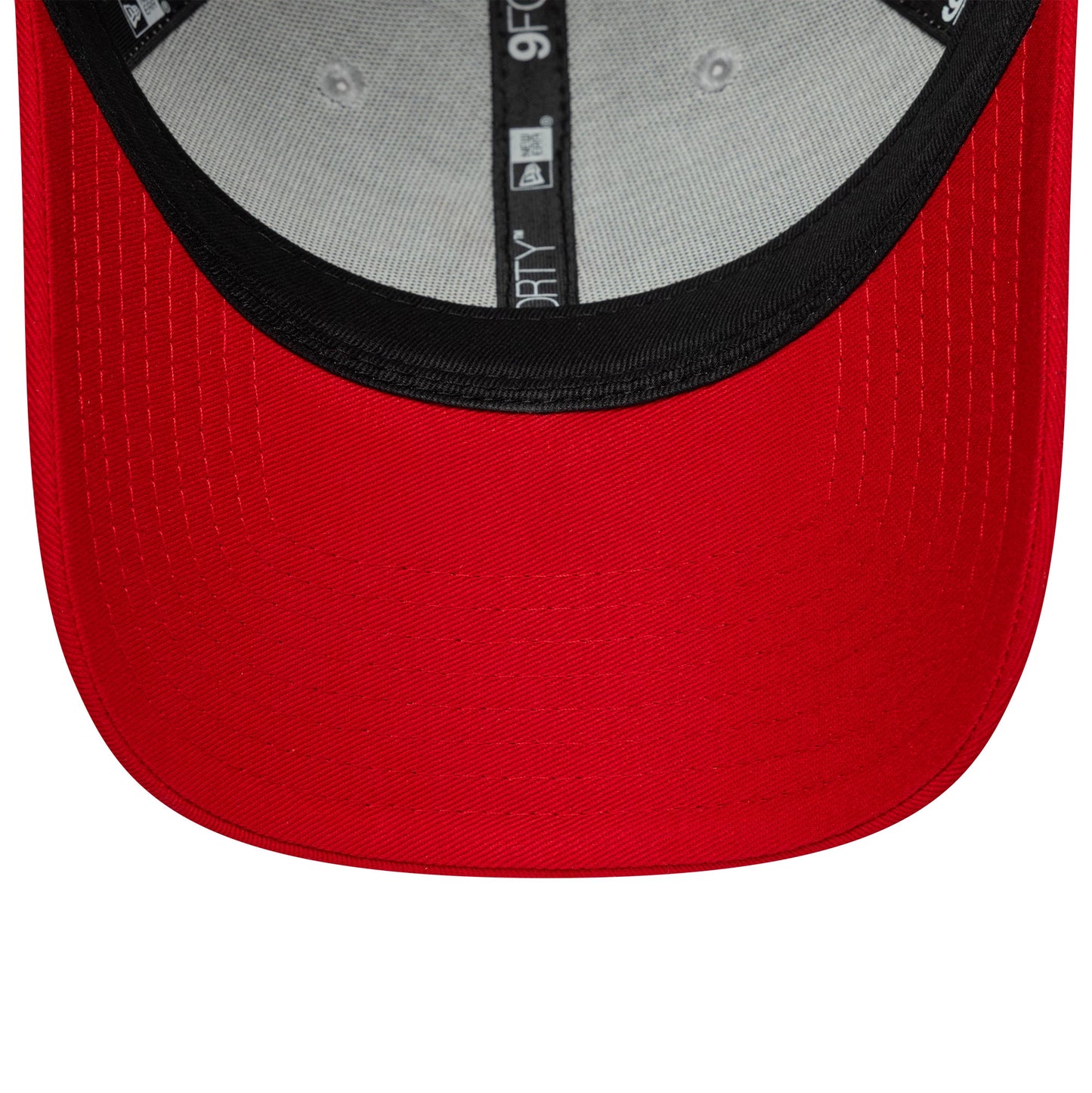 Pictured is this Youth Liverpool FC Contrast 9FORTY cap in grey. 5