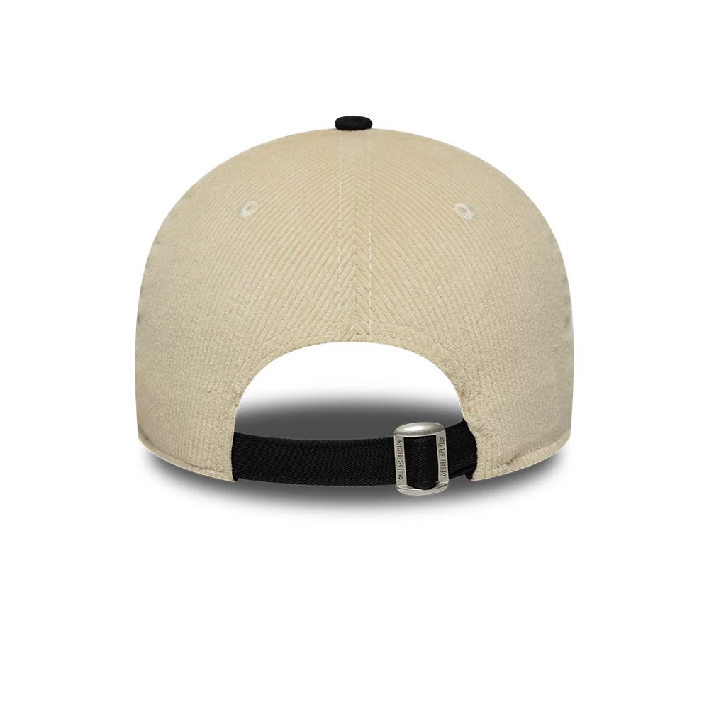 Liverpool FC Cord Cream & Black New Era 9FORTY Adjustable Cap, rear view showing an unembellished cream corduroy crown and a contrasting black strap with a buckle, beneath a small black top button.