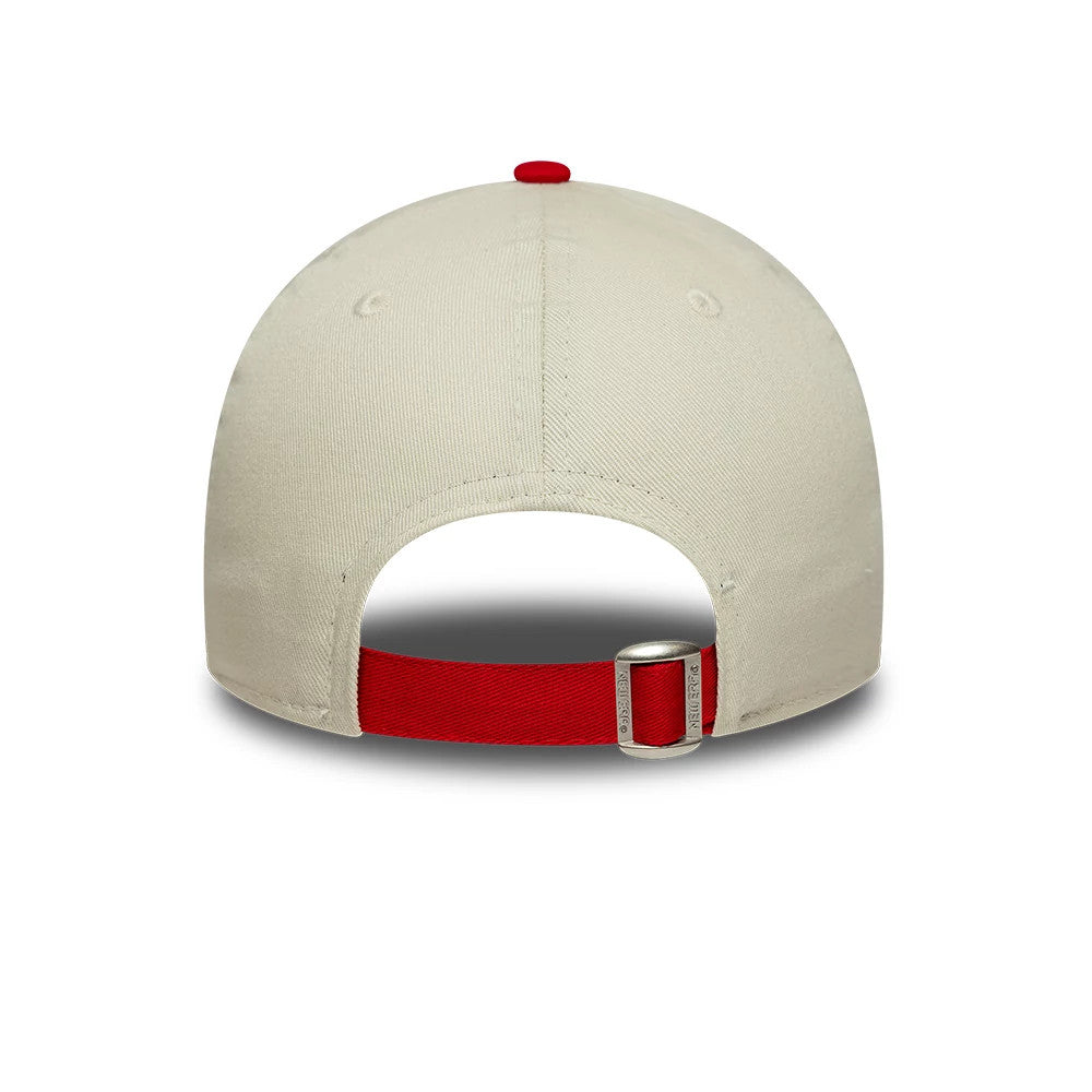 Youth Manchester United FC Contrast Cream New Era 9FORTY Adjustable Cap, rear view showing a red fabric strap with a silver buckle for easy adjustment, a red top button complementing the cream structured panels, and matching cream eyelets.