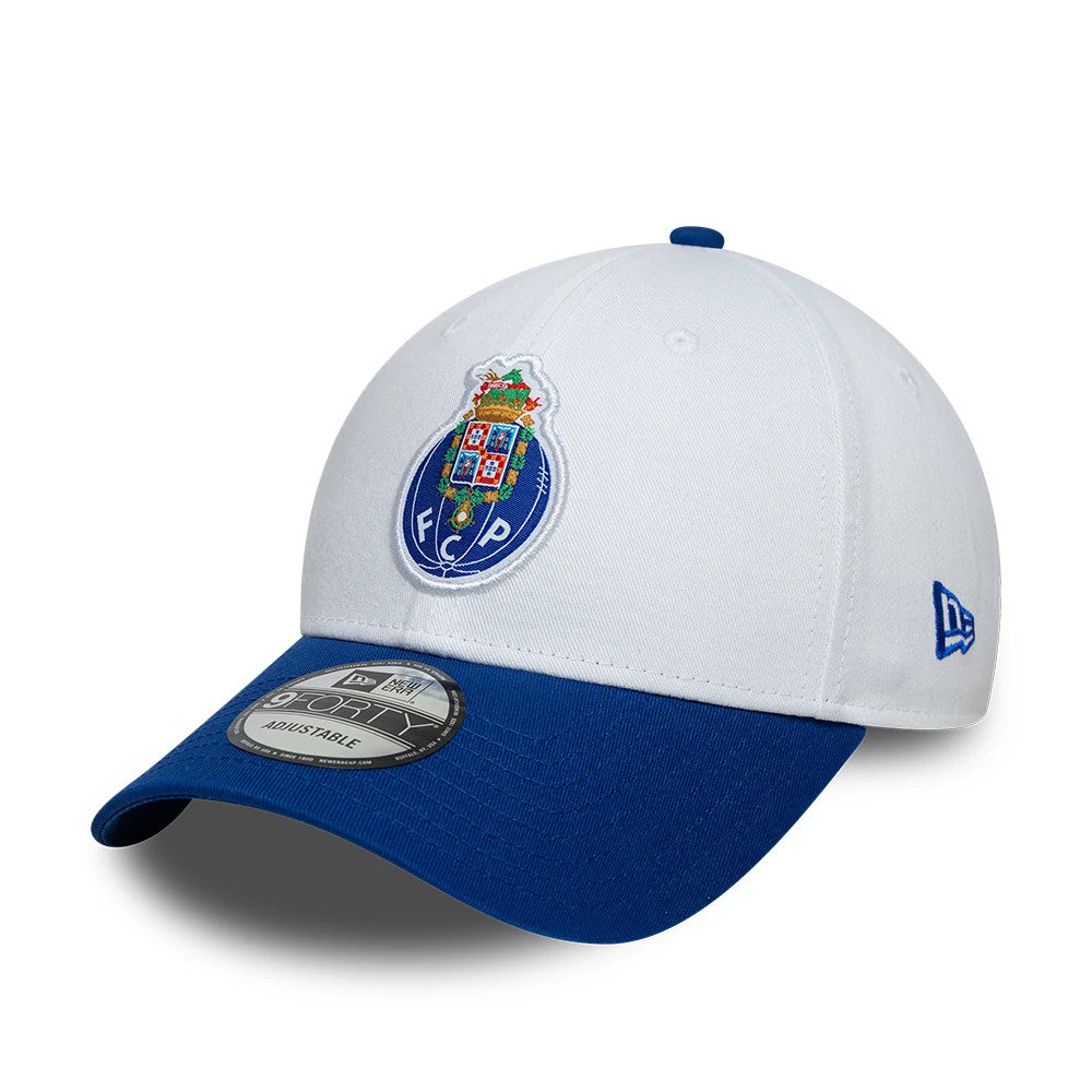 FC Porto Contrast White & Blue New Era 9FORTY Adjustable Cap, front view showing the embroidered FC Porto crest on the front panel, a blue curved visor with a 9FORTY size sticker, and the New Era flag logo on the left side.