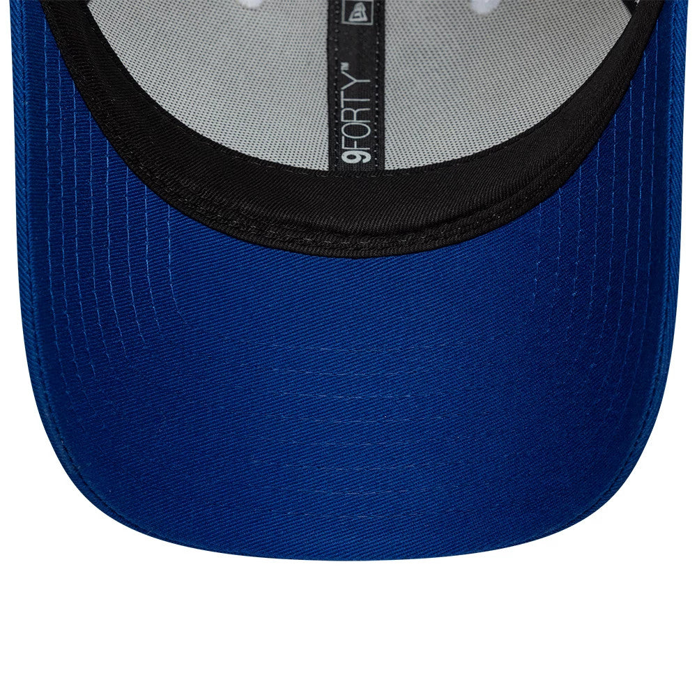 Pictured is this FC Porto Contrast 9FORTY cap in white & blue. 5