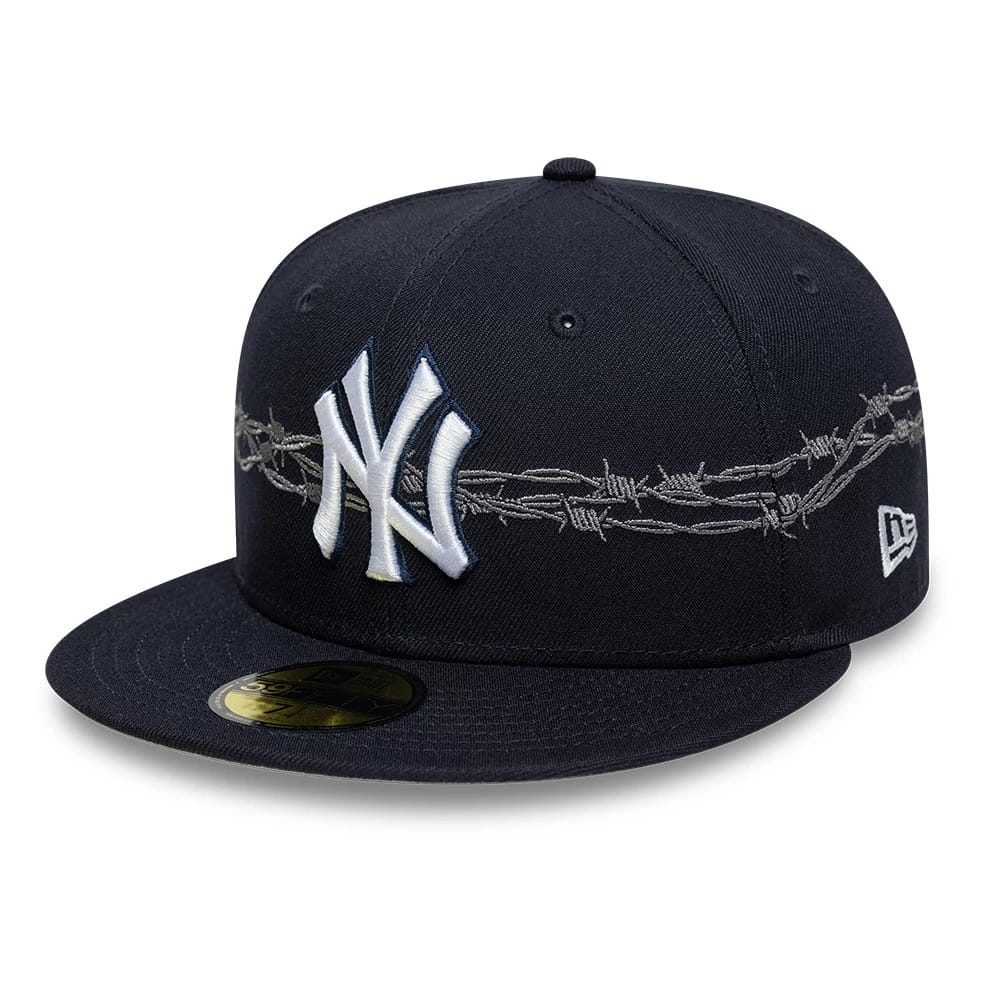 Pictured is this MLB Icon New York Yankees 59FIFTY Fitted cap in navy. 1