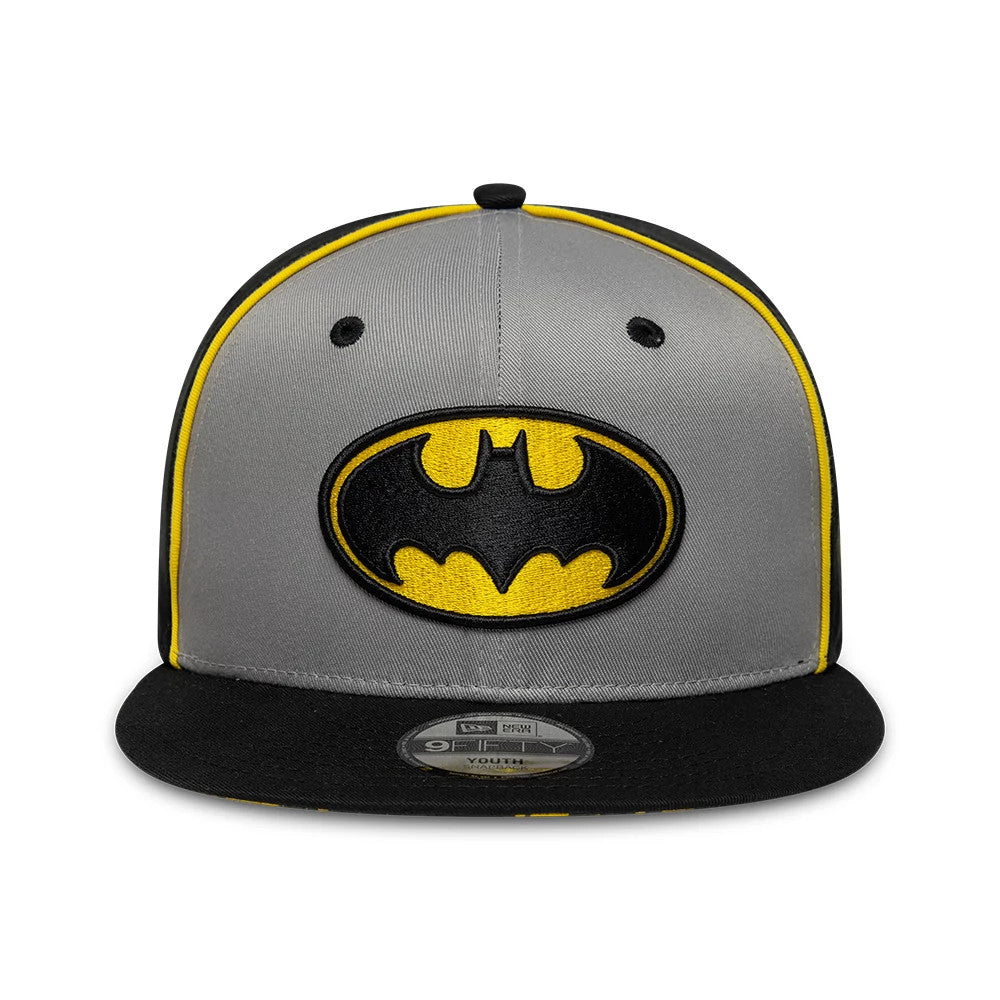 Pictured is this Youth DC Batman 9FIFTY Snapback cap in black. 3