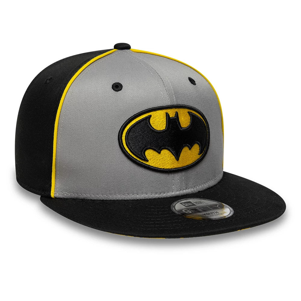Pictured is this Youth DC Batman 9FIFTY Snapback cap in black. 4