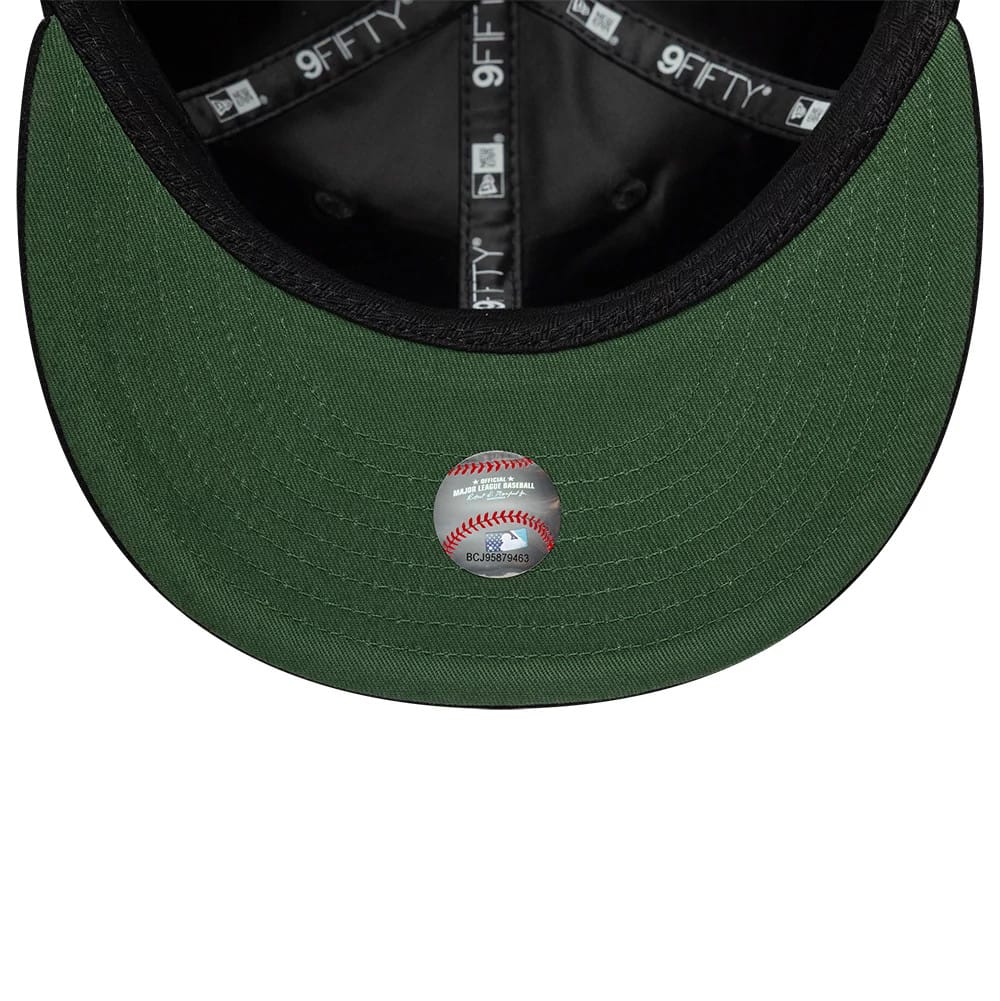 Pictured is this MLB Heritage Atlanta Braves Retro Crown 9FIFTY cap in black. 2