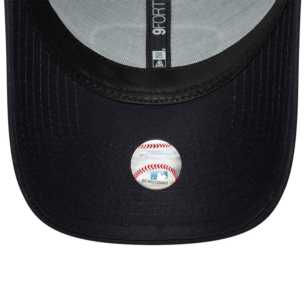 Pictured is this MLB Patch New York Yankees 9FORTY cap in navy. 5