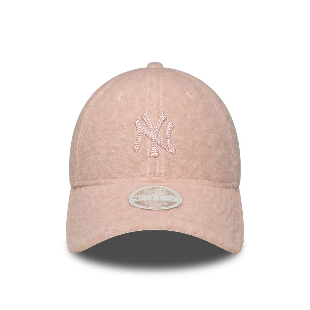 Pictured is this Womens MLB Winter Borg New York Yankees 9FORTY M-Crown cap in pastel pink. 2