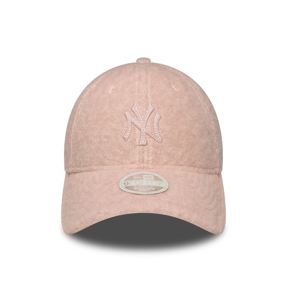 Pictured is this Womens MLB Winter Borg New York Yankees 9FORTY M-Crown cap in pastel pink. 2