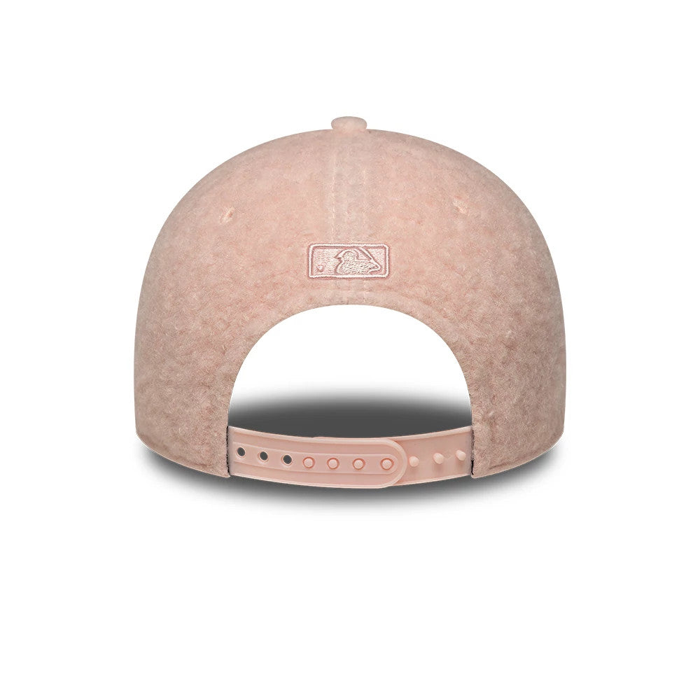 Yankees Womens MLB Winter Borg Pastel Pink New Era 9FORTY M-Crown Adjustable Cap, rear view showing the pastel pink embroidered MLB Batterman logo at the centre back of the soft textured pink crown, with a pastel pink adjustable strap.