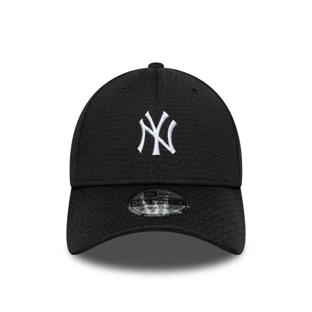 Pictured is this MLB Stretch Mesh New York Yankees 39THIRTY Stretch Fit cap in black. 2