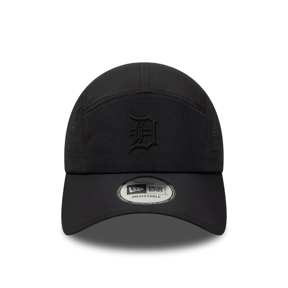 Pictured is this MLB Tech Midi Detroit Tigers Runner cap in black. 2