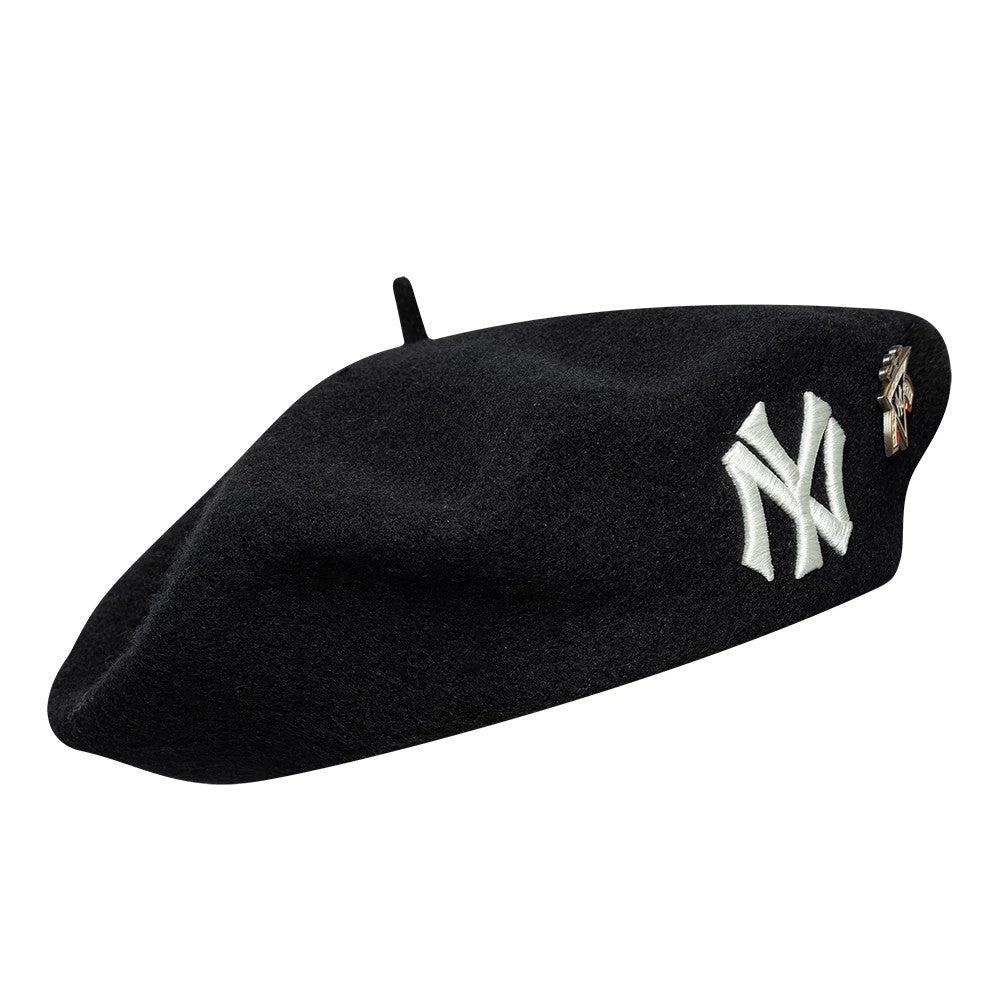 Pictured is this MLB Cooperstown Pin New York Yankees Beret in black. 3