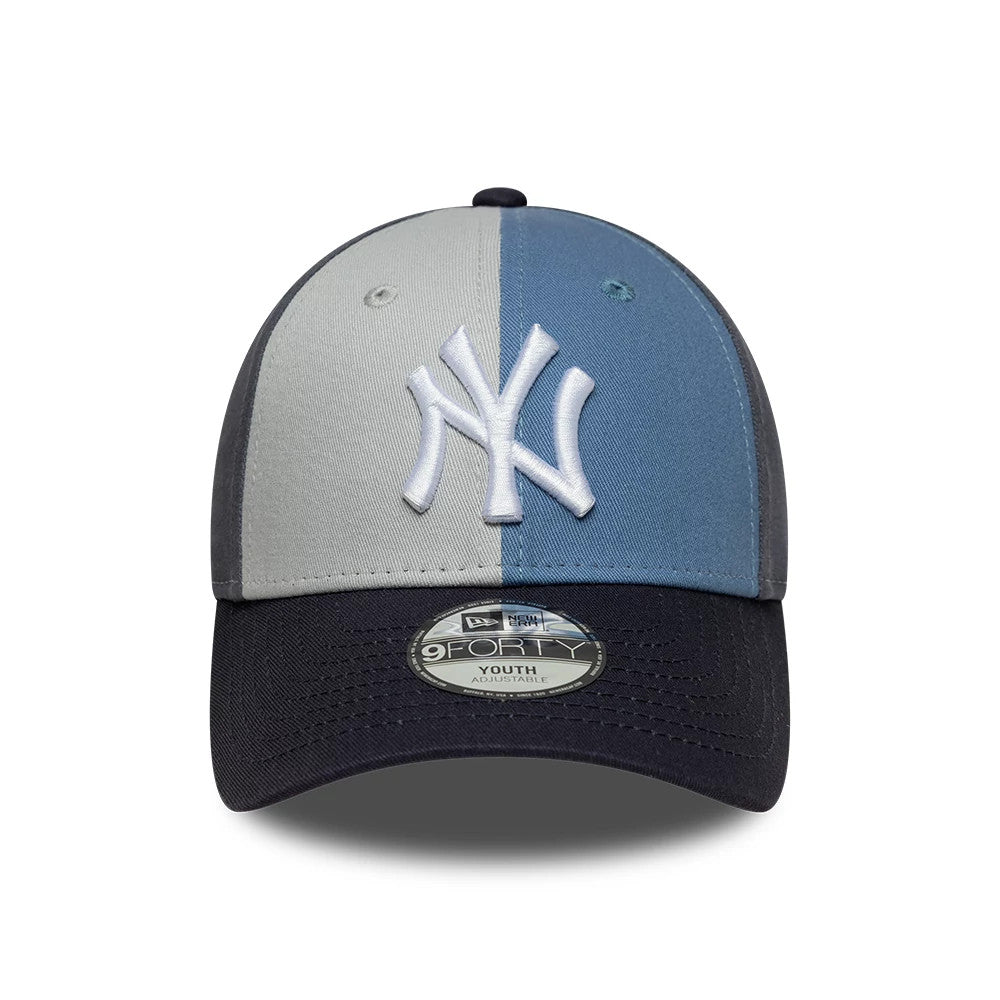 Pictured is this Youth MLB Colourblock New York Yankees 9FORTY cap in navy. 2