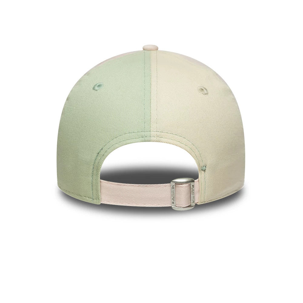 Pictured is this Youth MLB Colourblock New York Yankees 9FORTY cap in pastel pink. 4