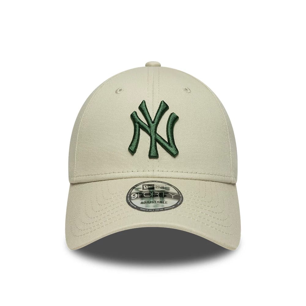 Pictured is this MLB League Essential New York Yankees 9FORTY cap in cream. 2