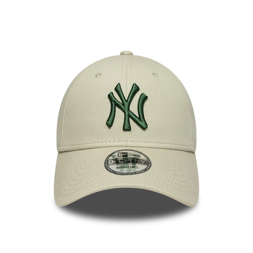 Pictured is this MLB League Essential New York Yankees 9FORTY cap in cream. 2